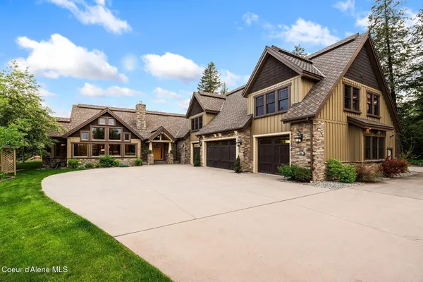 $2,295,000 | 110 Wright Court, Sandpoint, ID 83864