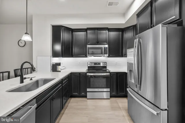 $499,900 | 17379 Harrison Rdg Drive, Dumfries, VA 22026