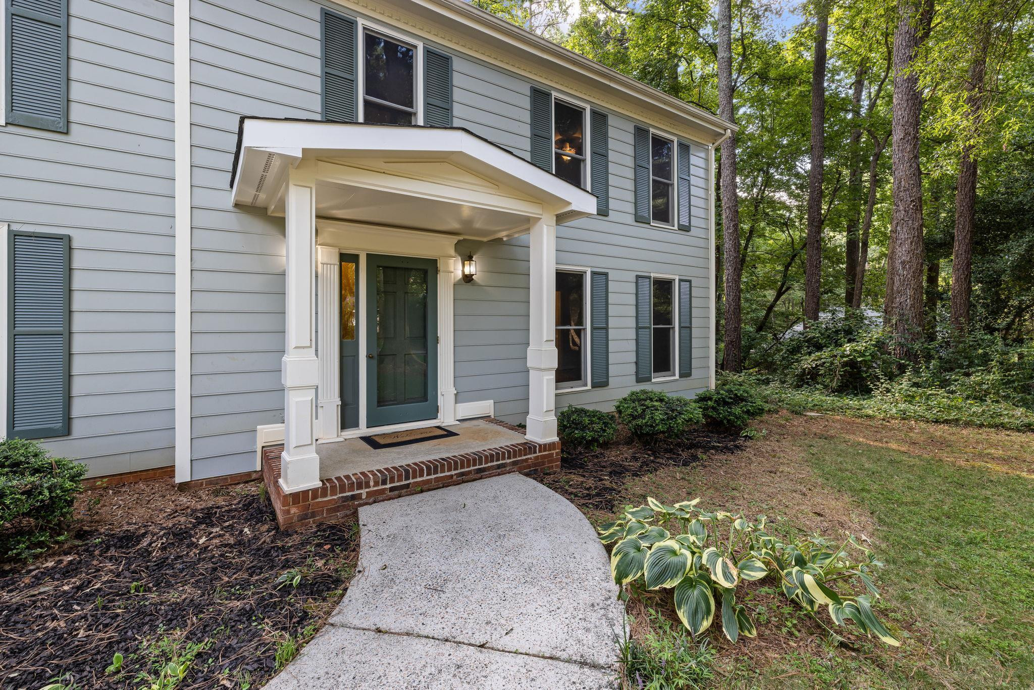 8708 Harrogate Court Raleigh, NC 27613 - Photo 4 of 39 Exterior Front