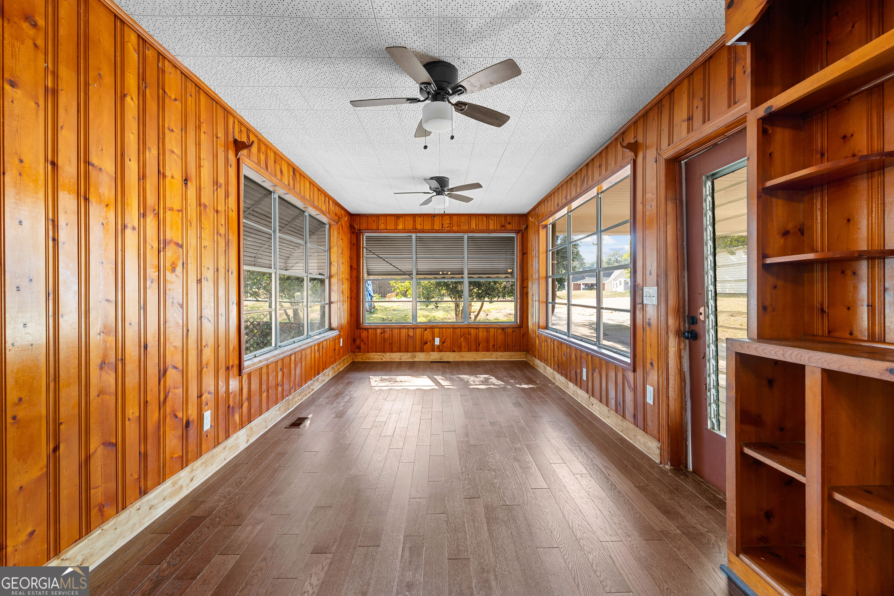 213 N Street Southwest Thomaston, GA 30286 - Photo 13 of 38 a view of an entryway