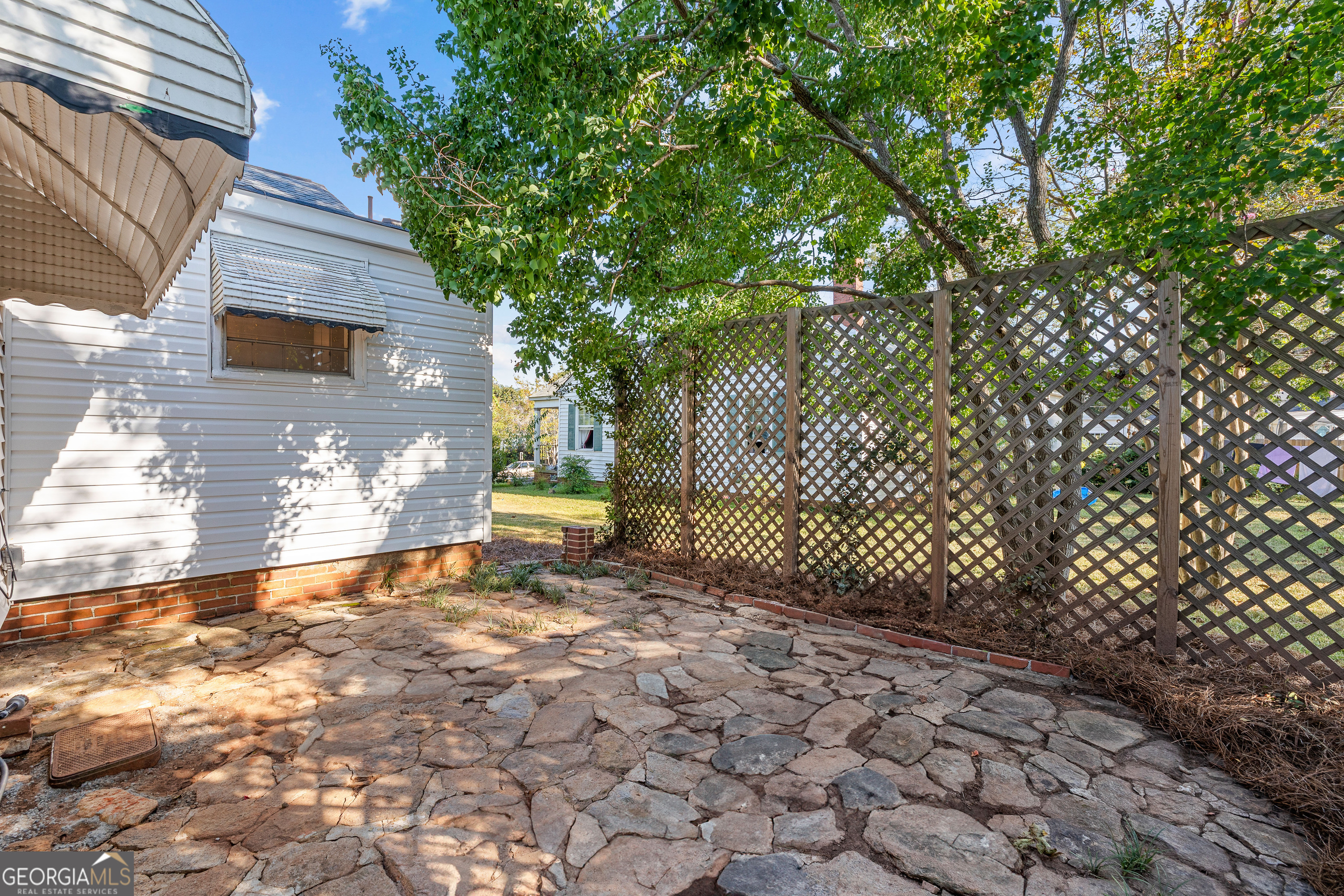 213 N Street Southwest Thomaston, GA 30286 - Photo 36 of 38 a backyard of a house