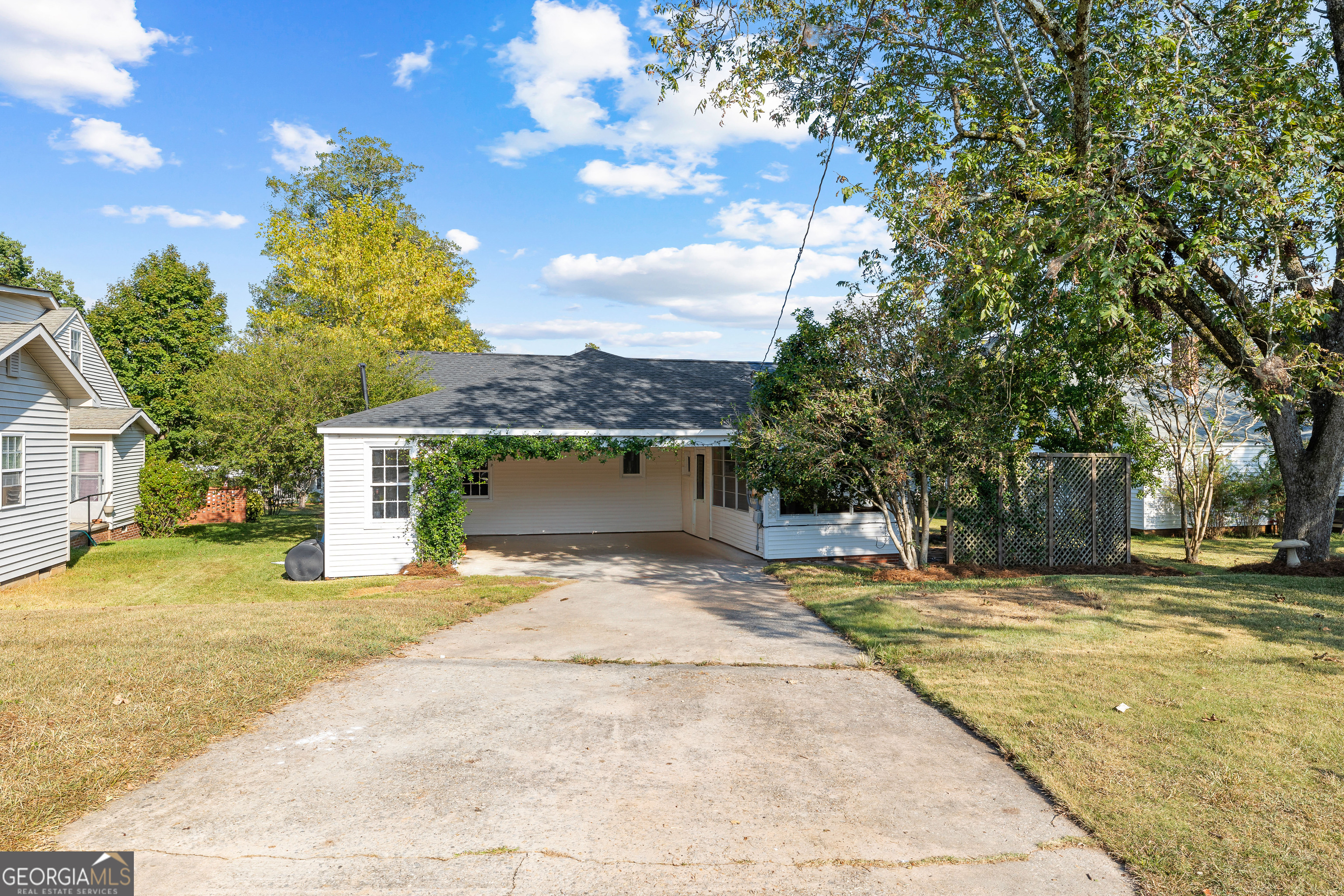 213 N Street Southwest Thomaston, GA 30286 - Photo 38 of 38 a house with a outdoor space