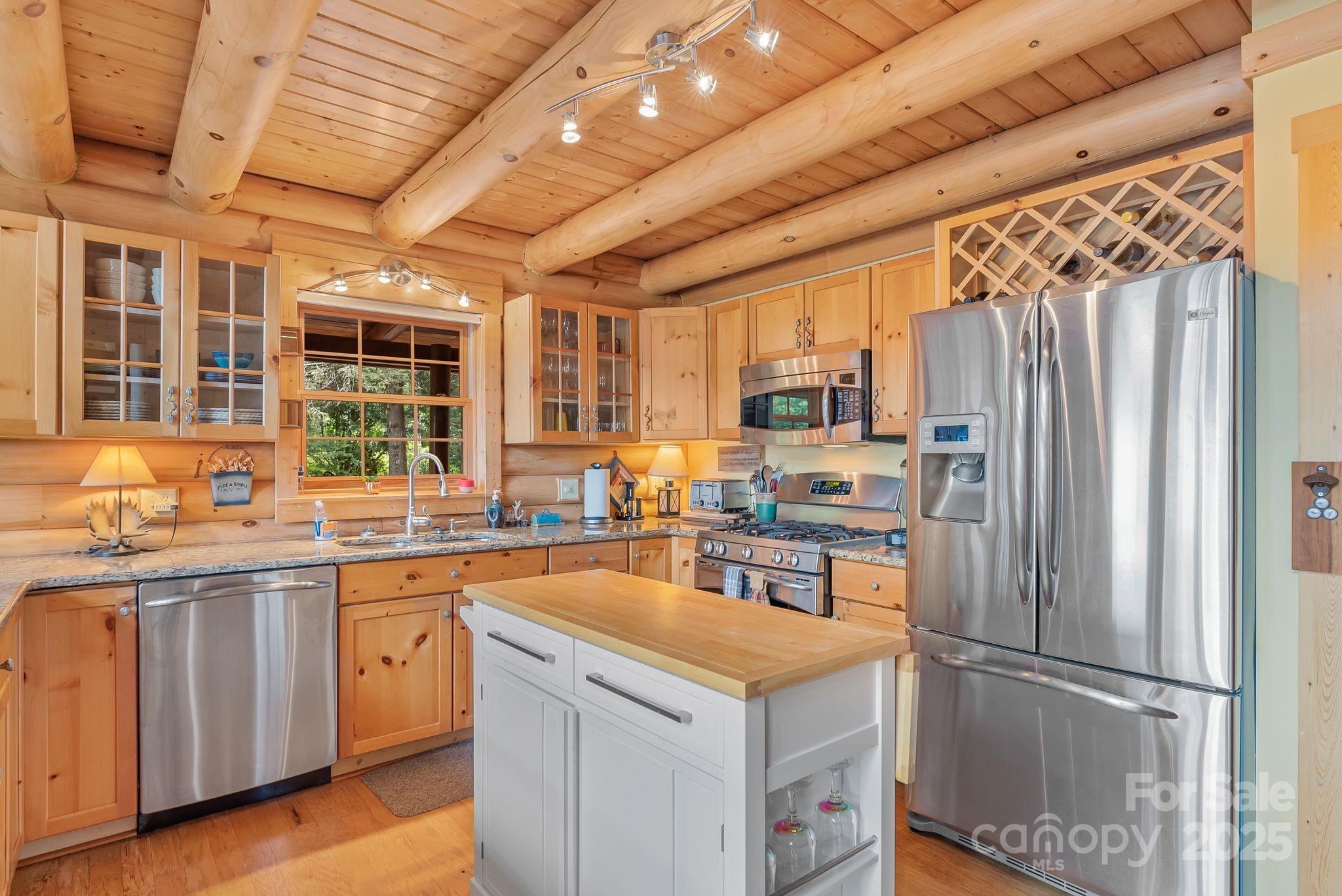 90 Forest Ridge Road Burnsville, NC 28714 - Photo 15 of 47 Gallery Image 15