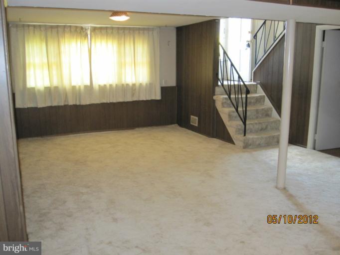 21 Weyfield Court Rosedale, MD 21237 - Photo 11 of 23 Family Room