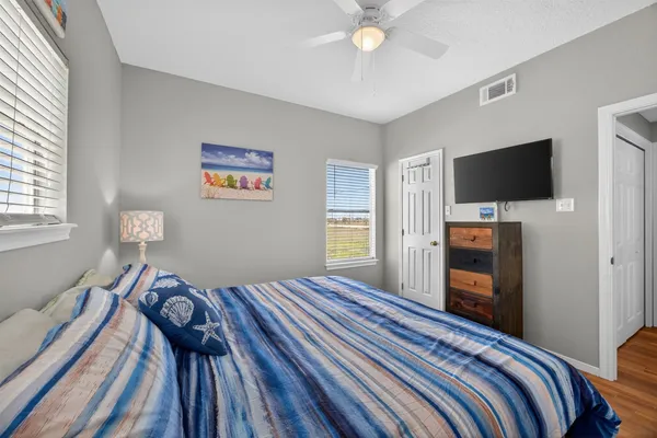 $950,000 | 206 Starfish Street, Surfside Beach, TX 77541