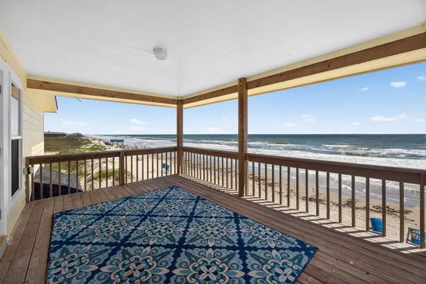$950,000 | 206 Starfish Street, Surfside Beach, TX 77541