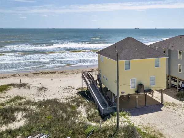 $950,000 | 206 Starfish Street, Surfside Beach, TX 77541