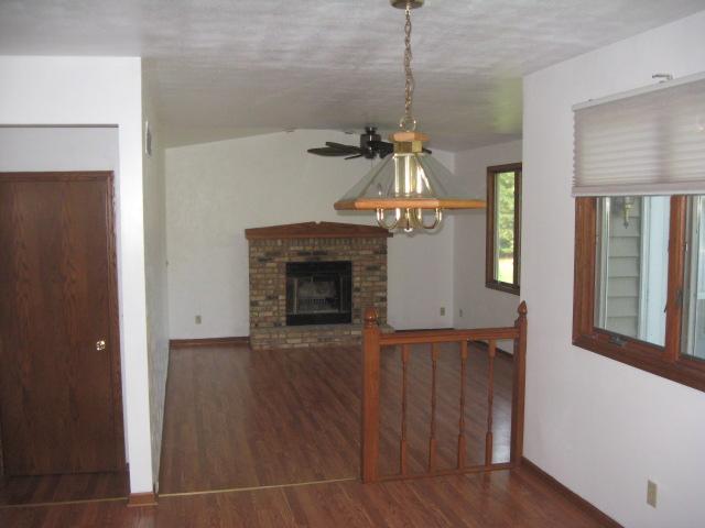 6519 North Camelot Road Peoria, IL 61615 - Photo 4 of 7 Gallery Image 4