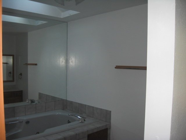 6519 North Camelot Road Peoria, IL 61615 - Photo 7 of 7 Gallery Image 7