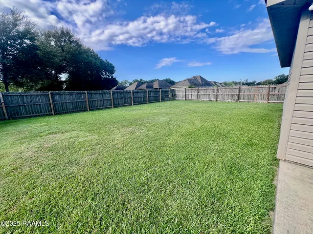 $1,795 | 303 Ouachita Drive, Lafayette, LA 70506