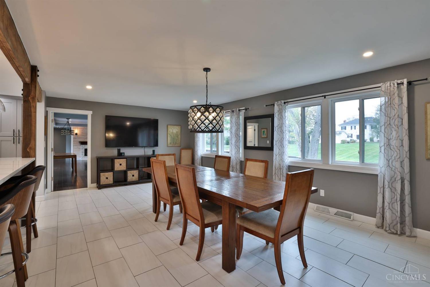 7595 Shawnee Run Road Cincinnati, OH 45243 - Photo 9 of 53