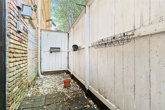 $1,500 | 2503 McCue Road, Unit 10, Houston, TX 77056