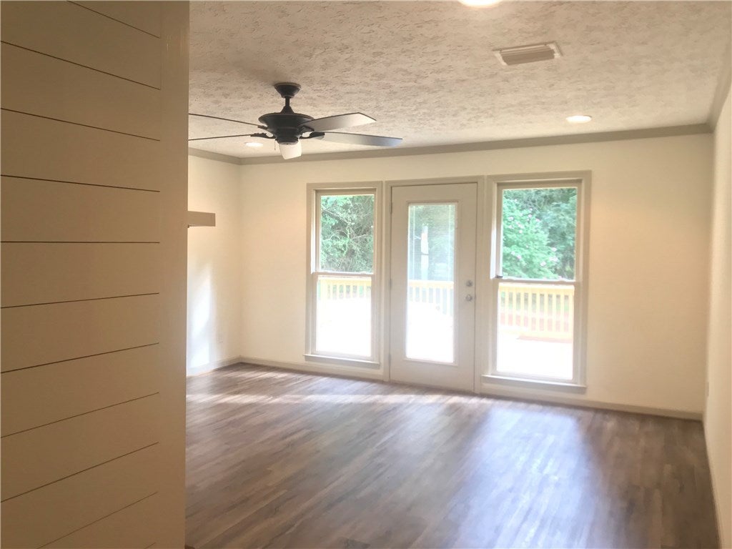 1305 India Road Opelika, AL 36801 - Photo 8 of 19 Gallery Image 8