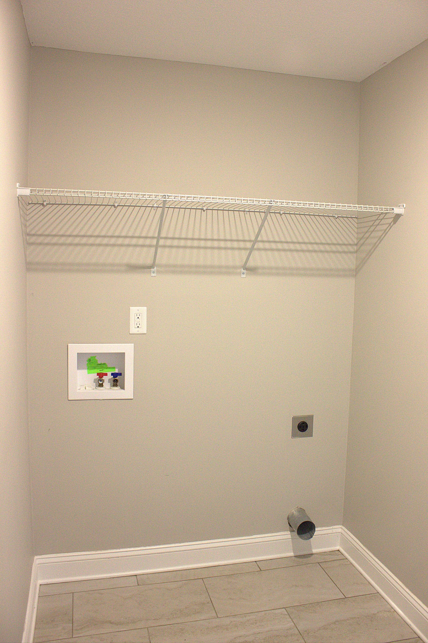 119 Ambridge Street Oak Grove, KY 42262 - Photo 6 of 19 a view of a small space