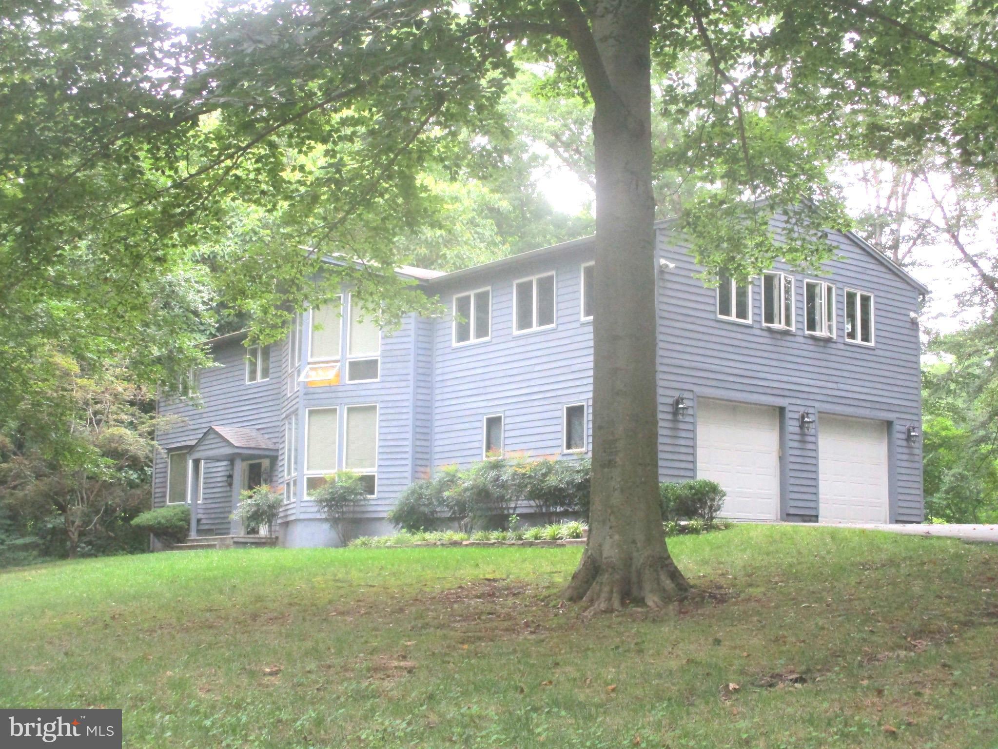 1581 Comanche Road Arnold, MD 21012 - Photo 3 of 18 Two Car Garage