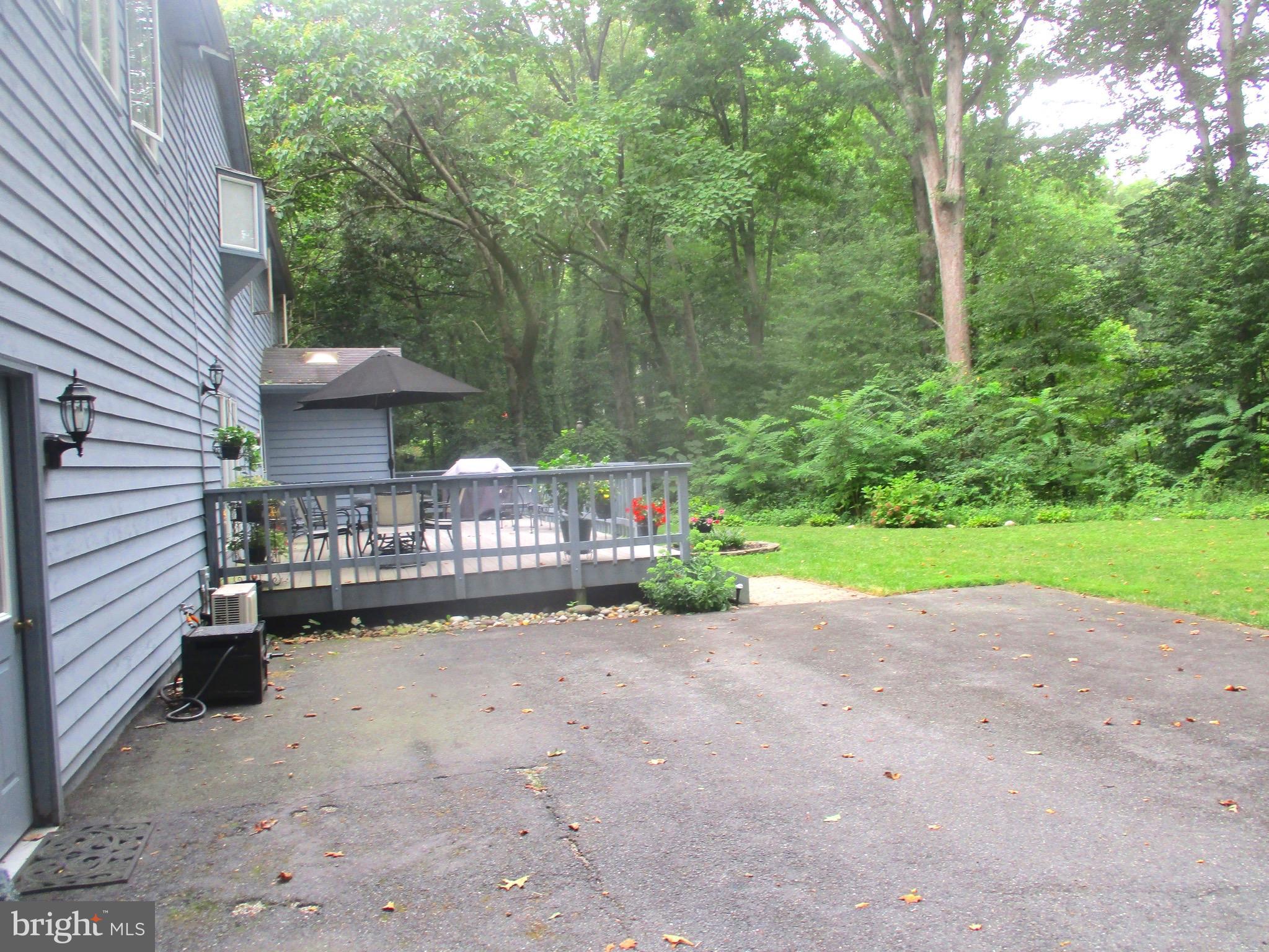 1581 Comanche Road Arnold, MD 21012 - Photo 5 of 18 Park-like Setting