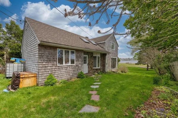 $459,000 | 2 Oneil Road, Somerset, MA 02725
