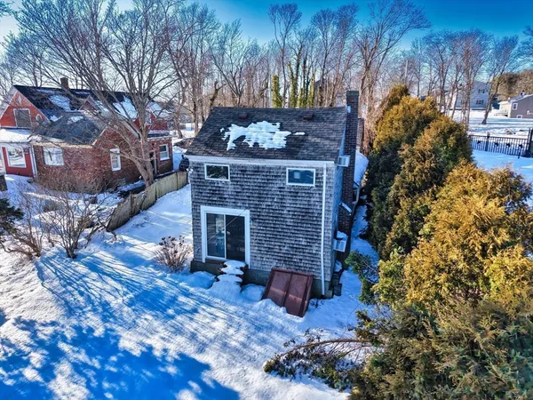 $479,000 | 2 Oneil Road, Somerset, MA 02725