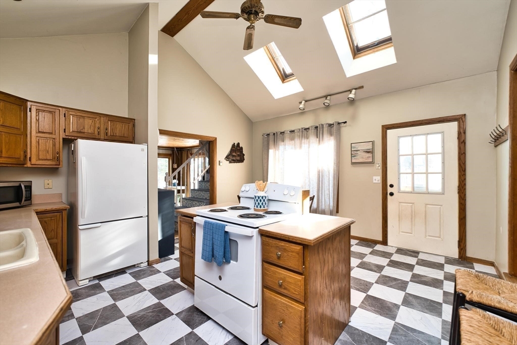 2 Oneil Road Somerset, MA 02725 - Photo 19 of 39