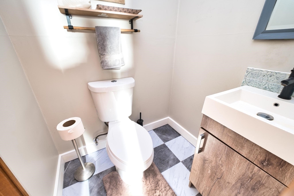 2 Oneil Road Somerset, MA 02725 - Photo 24 of 39