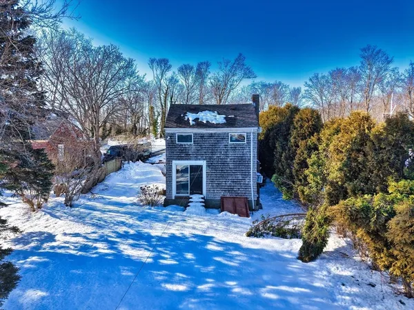 $479,000 | 2 Oneil Road, Somerset, MA 02725
