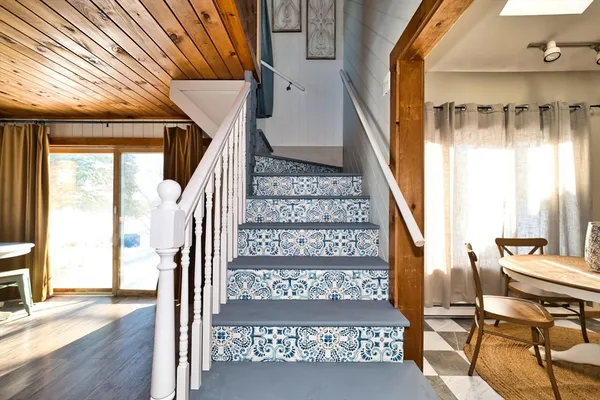 $479,000 | 2 Oneil Road, Somerset, MA 02725