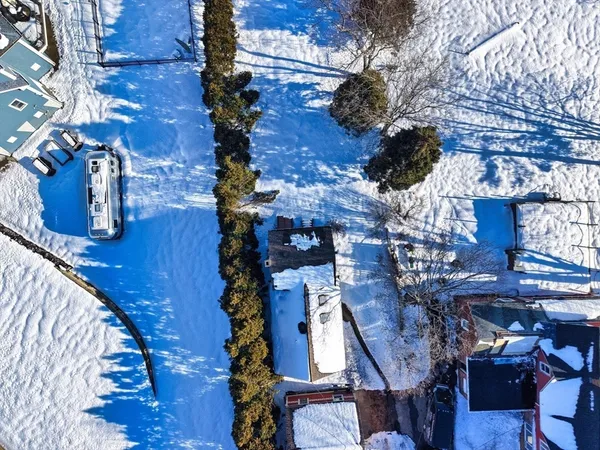 $479,000 | 2 Oneil Road, Somerset, MA 02725