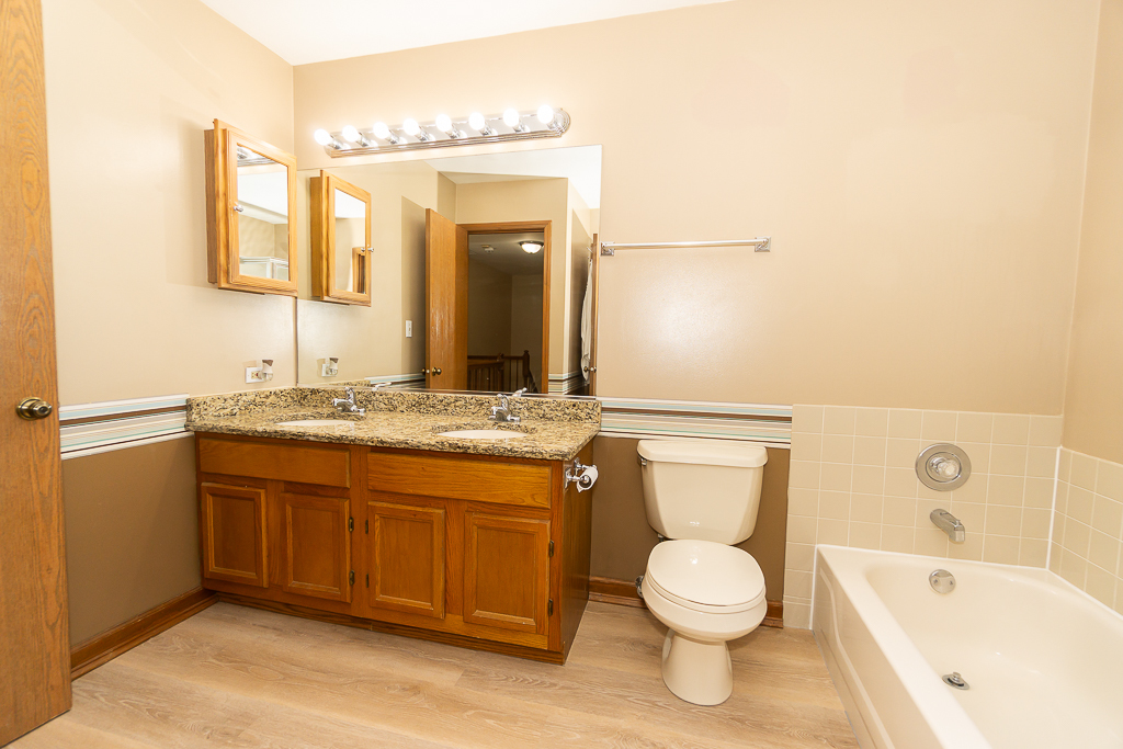 1174 Longford Road Bartlett, IL 60103 - Photo 15 of 25