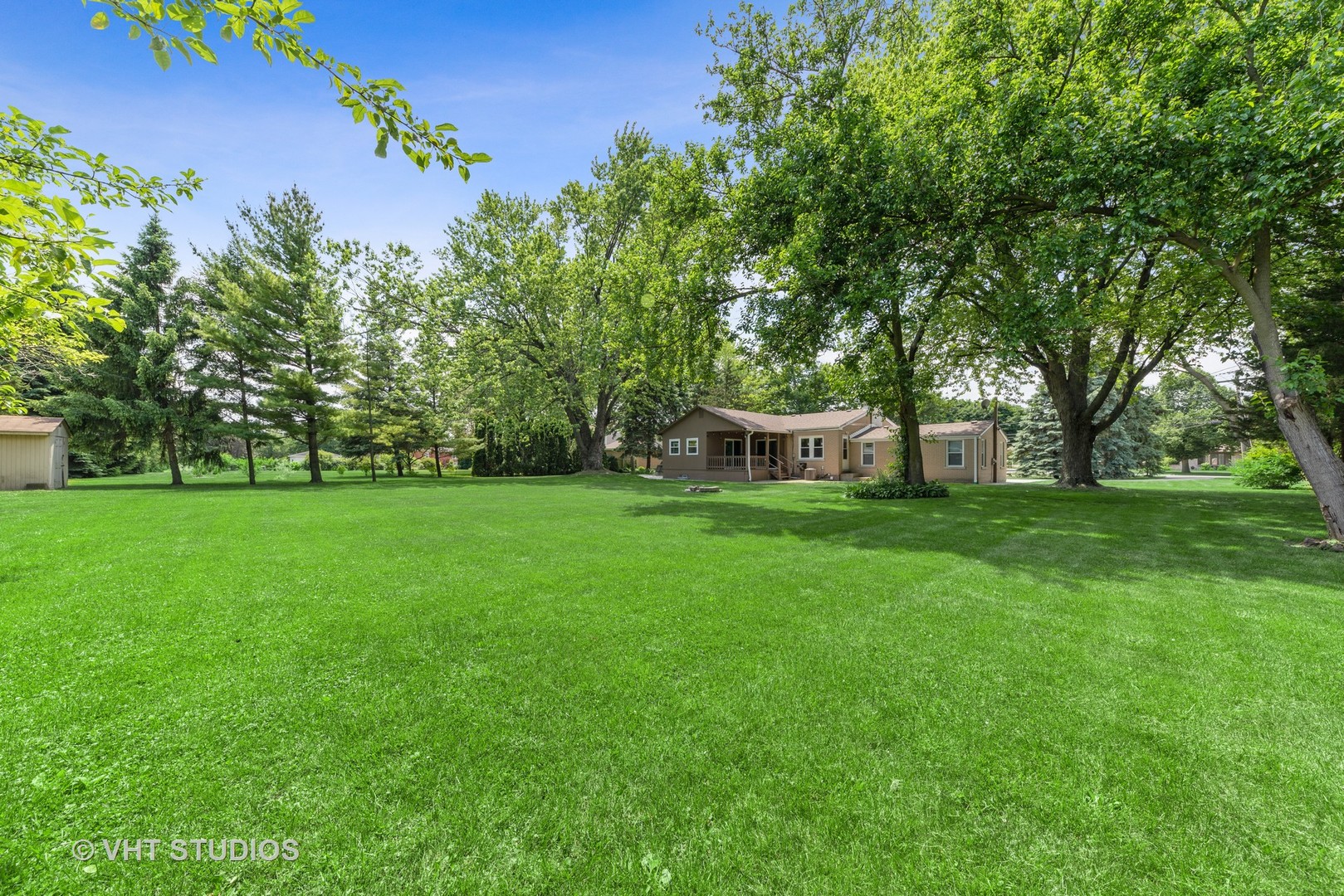 307 North Westgate Road Mount Prospect, IL 60056 - Photo 14 of 17 a view of a house with a backyard