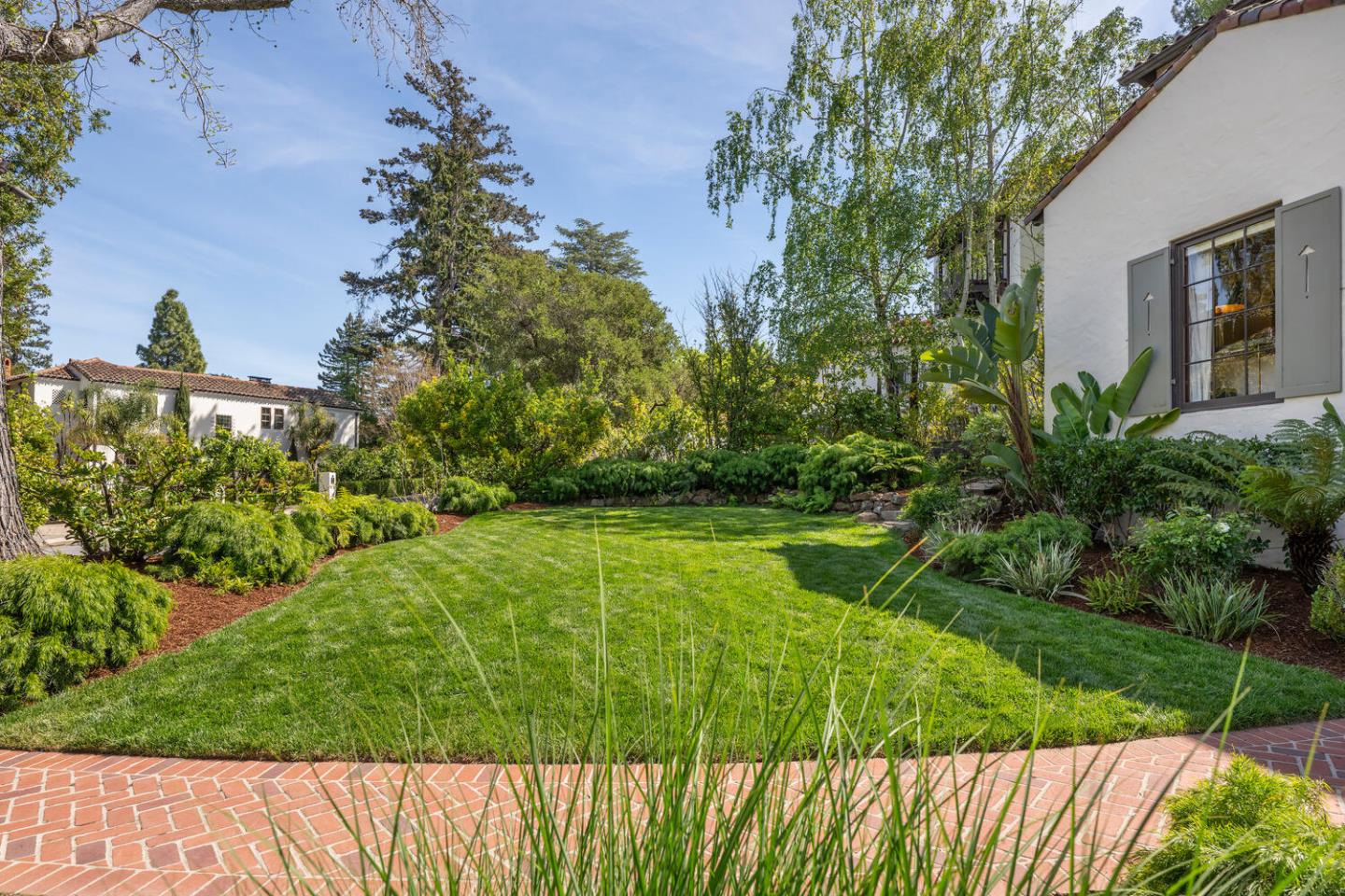 973 Baileyana Road Hillsborough, CA 94010 - Photo 5 of 56