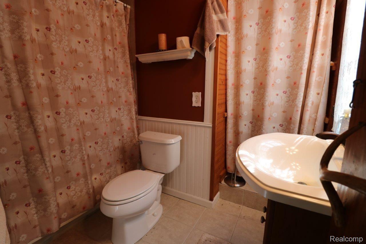 7070 Roach Road Lexington, MI 48450 - Photo 17 of 18 IMG_0532.jpg