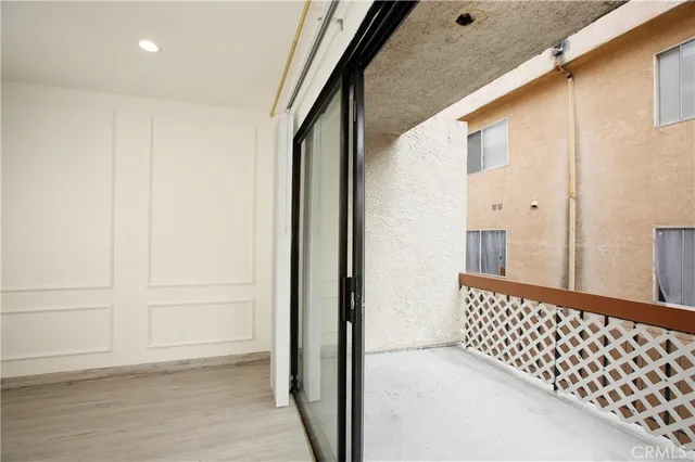 $549,000 | 10214 Samoa Avenue, Unit 25, Tujunga, CA 91042