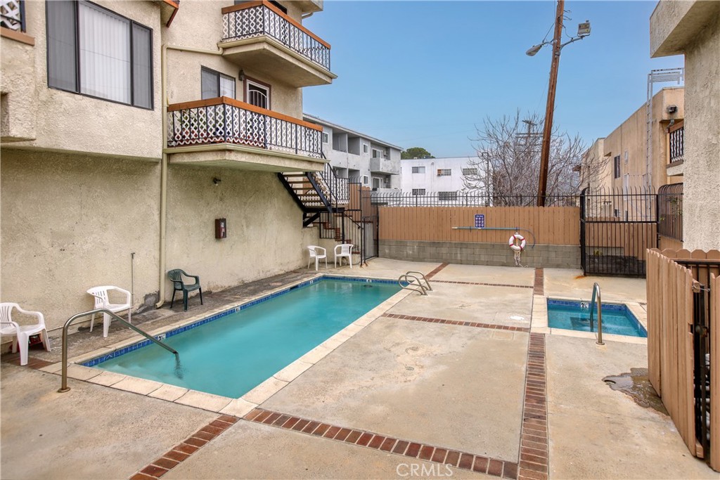 10214 Samoa Avenue, Unit 25 Tujunga, CA 91042 - Photo 19 of 20