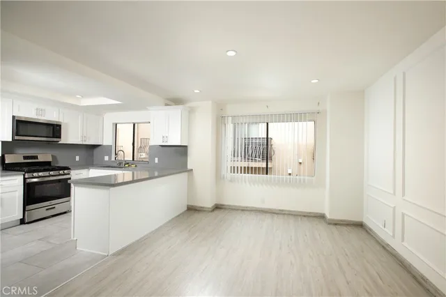 $549,000 | 10214 Samoa Avenue, Unit 25, Tujunga, CA 91042