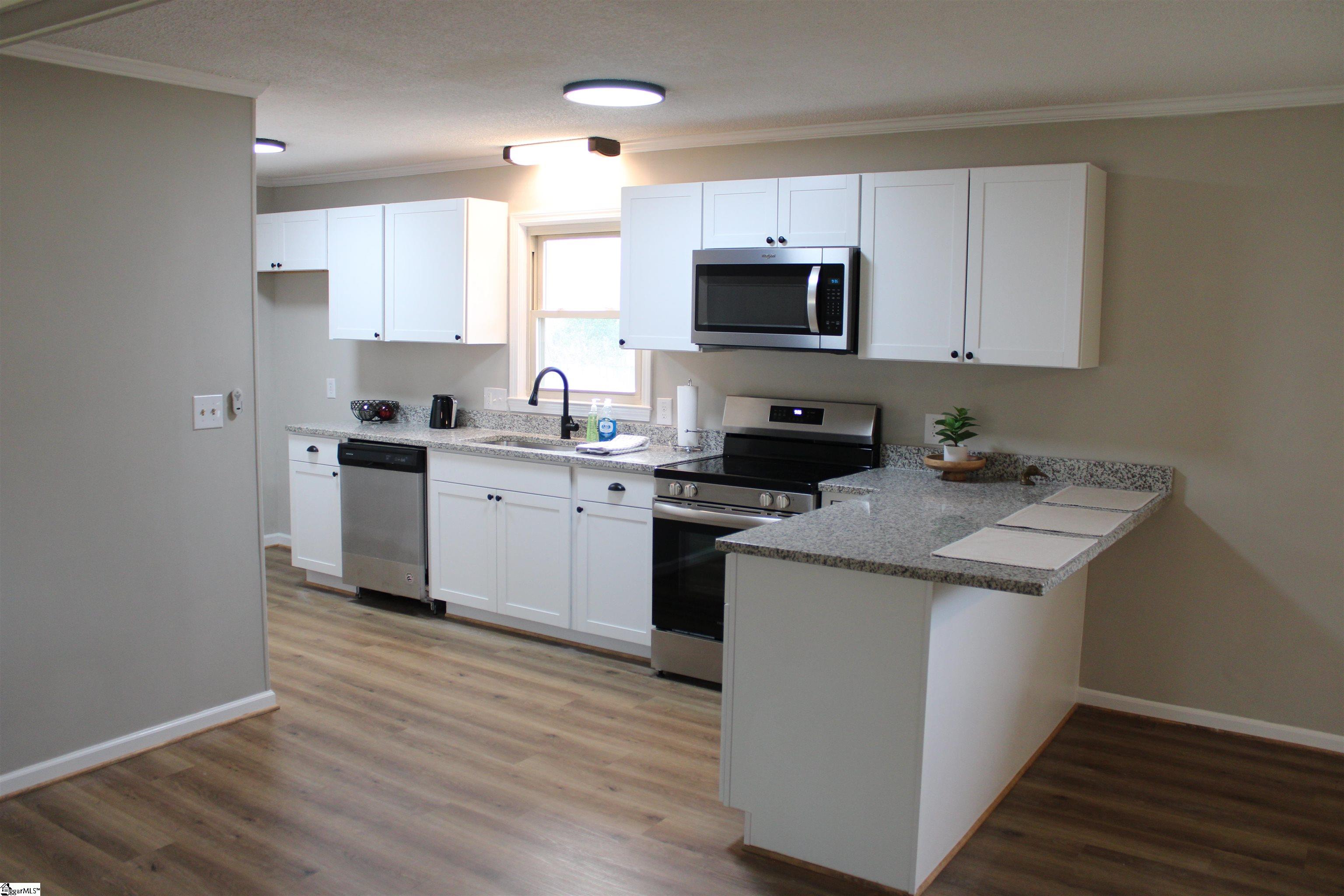 620 Fairmont Road Anderson, SC 29621 - Photo 2 of 18