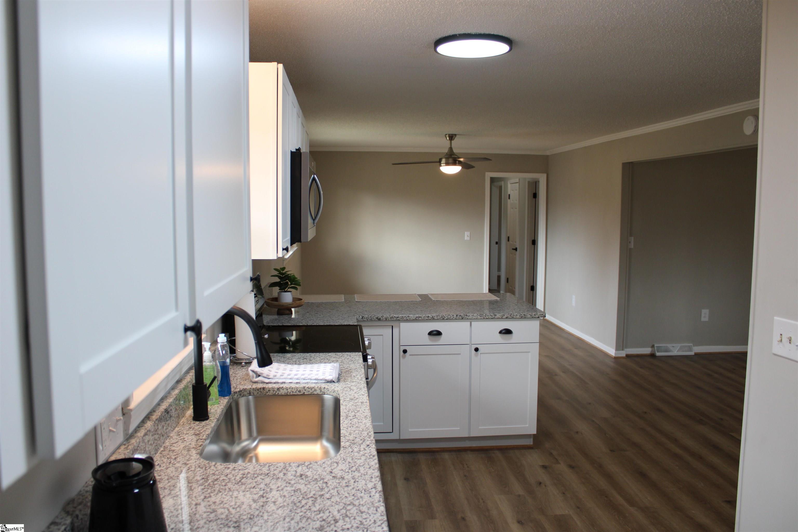 620 Fairmont Road Anderson, SC 29621 - Photo 3 of 18