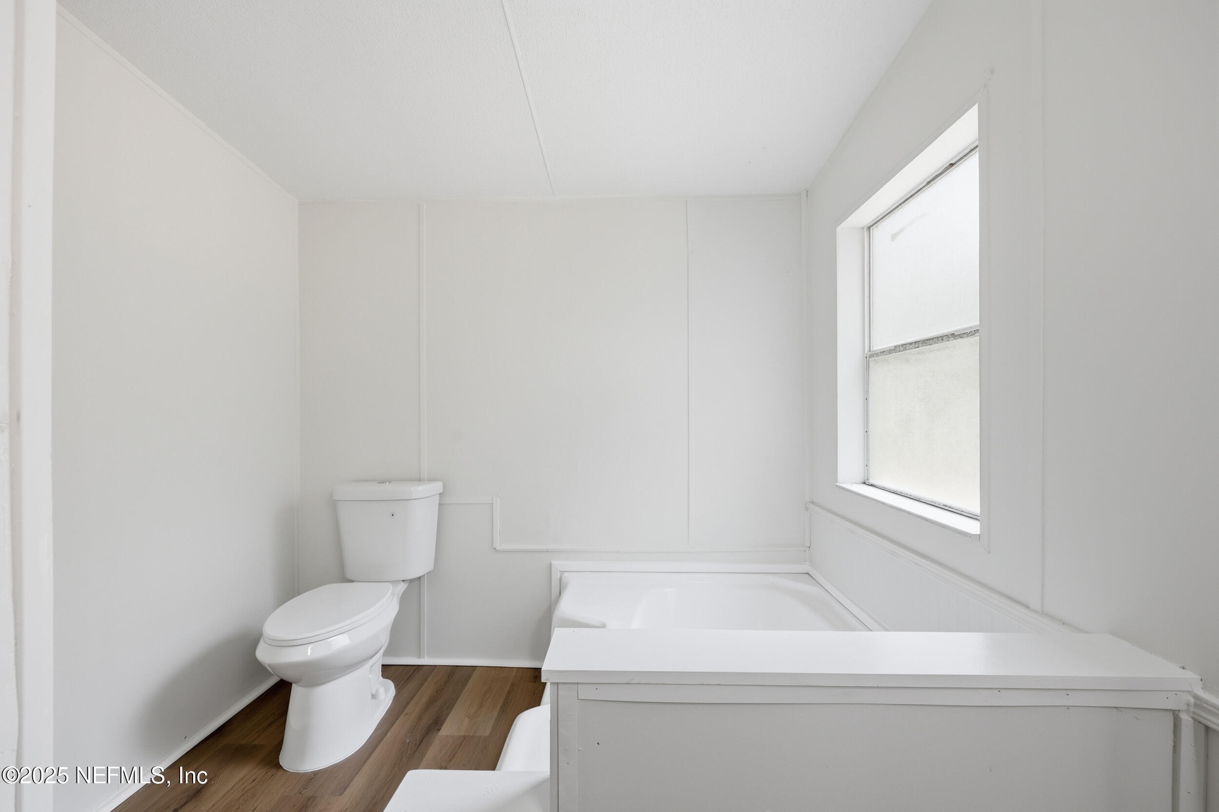 5671 Southwest 56th Way Lake Butler, FL 32054 - Photo 28 of 45 Primary Bathroom Tub Deluxe Tub