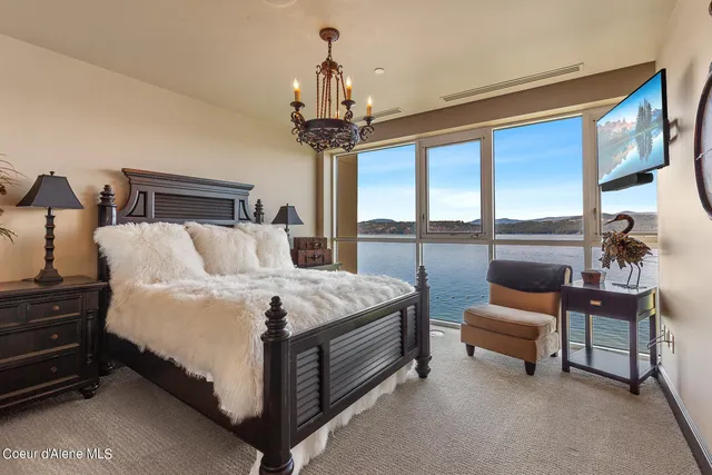 $5,200,000 | 2022 South Island Green Drive, Coeur D'Alene, ID 83814