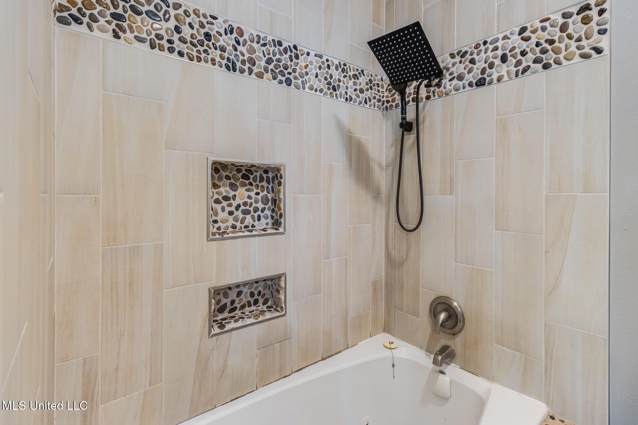 7832 Hilo Place Diamondhead, MS 39525 - Photo 11 of 28 IMG_4333