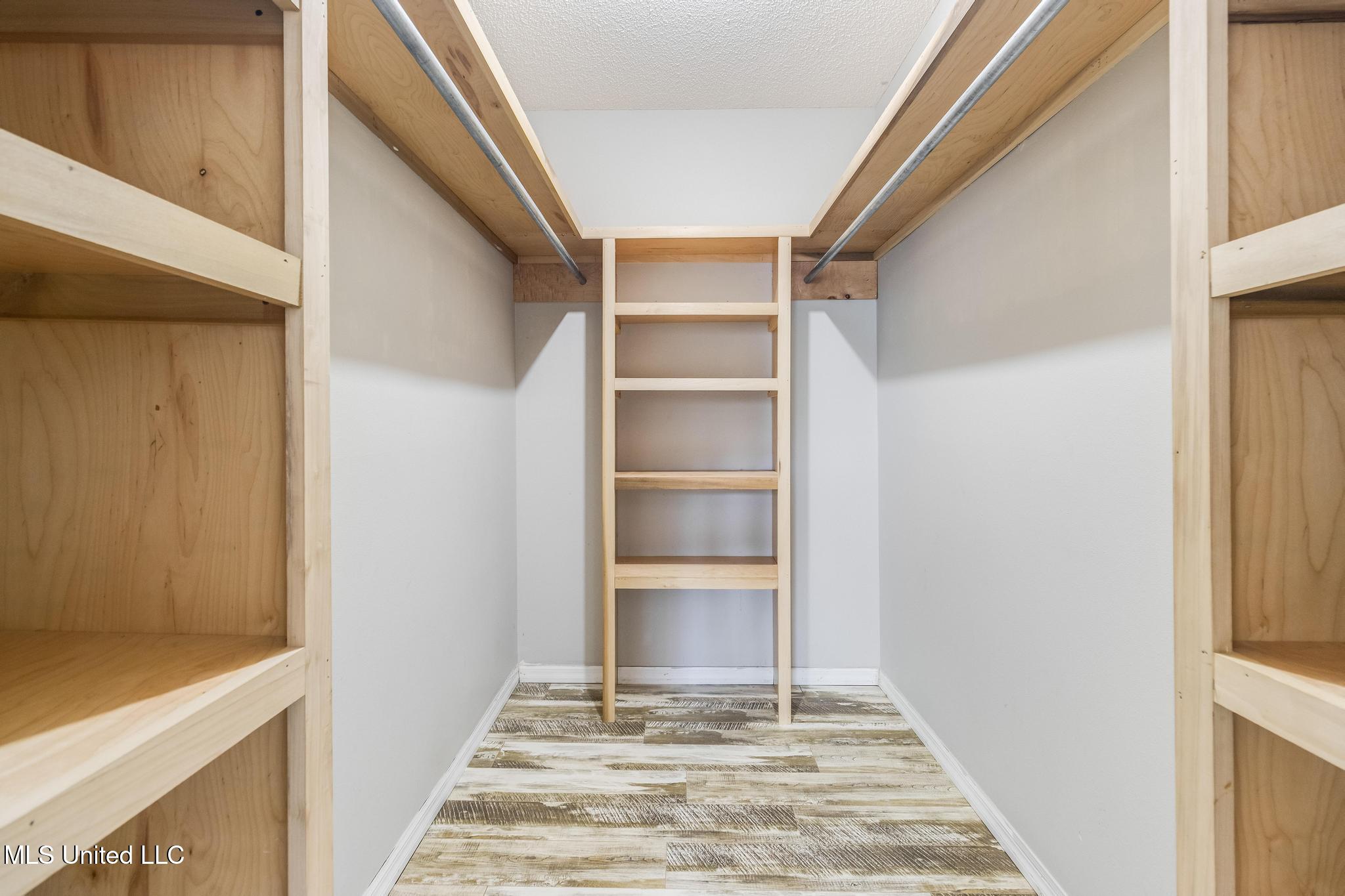 7832 Hilo Place Diamondhead, MS 39525 - Photo 8 of 28 IMG_4324