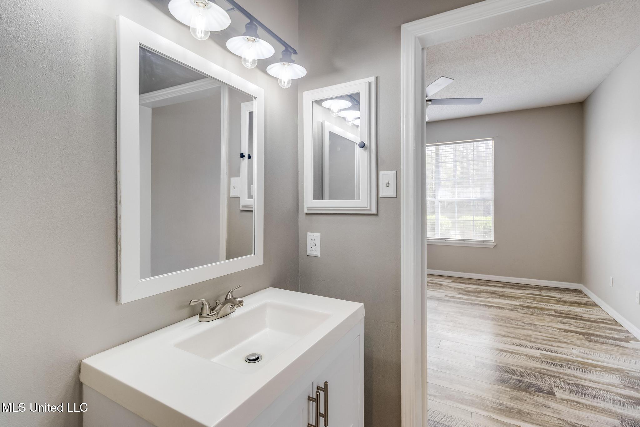 7832 Hilo Place Diamondhead, MS 39525 - Photo 10 of 28 IMG_4330