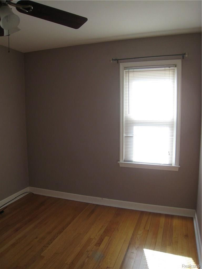 15909 Fox Redford, MI 48239 - Photo 10 of 26 IMG_6193.JPG
