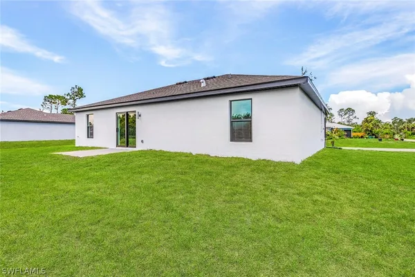 $329,900 | 836 General D MacArthur Avenue, LaBelle, FL 33935