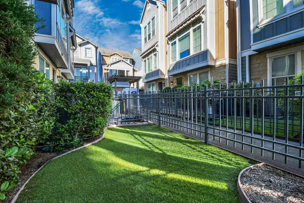 $554,900 | 734 North Shepherd Drive, Houston, TX 77007