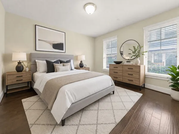 $554,900 | 734 North Shepherd Drive, Houston, TX 77007