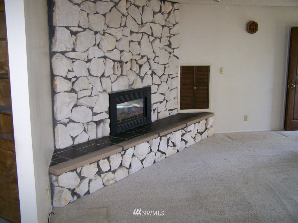 423 East Silberhorn Road Sequim, WA 98382 - Photo 5 of 7