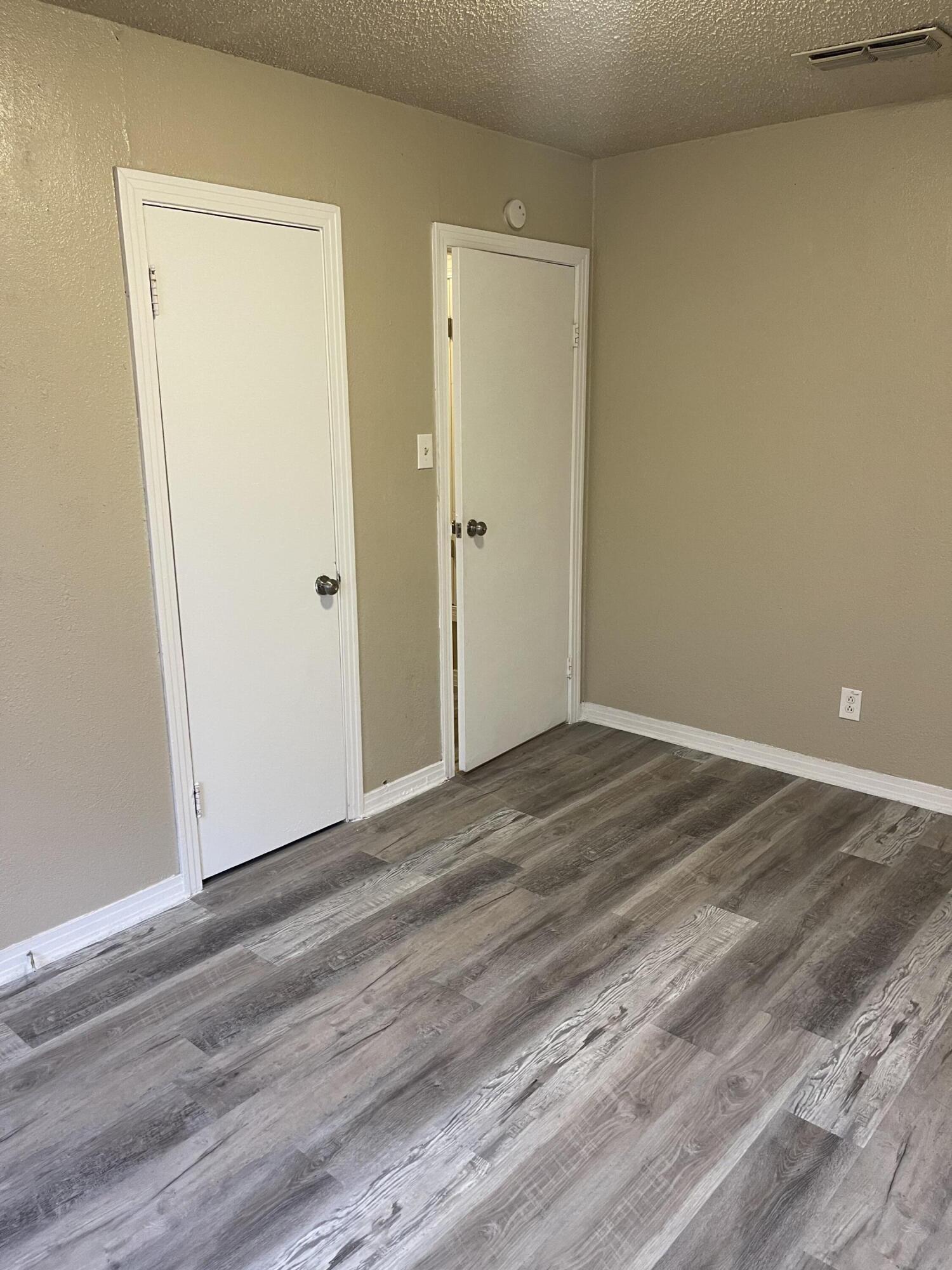 2310 38th Street Lubbock, TX 79412 - Photo 15 of 21 8