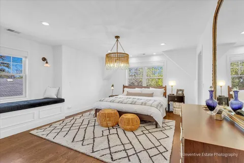 $1,500,000 | 305 Clinton Avenue, Elmhurst, IL 60126