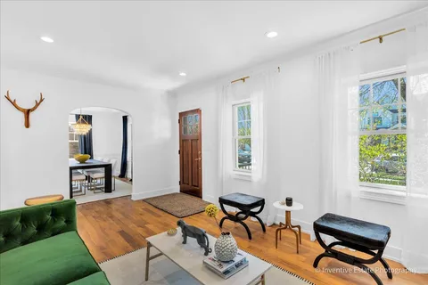 $1,500,000 | 305 Clinton Avenue, Elmhurst, IL 60126