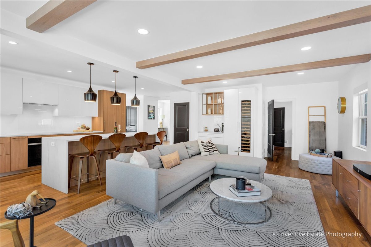 305 Clinton Avenue Elmhurst, IL 60126 - Photo 10 of 31 a living room with furniture and wooden floor